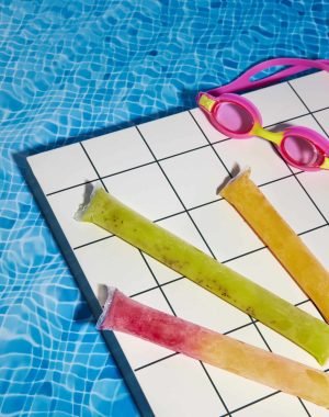 preparation-espace-detente-piscine-ete